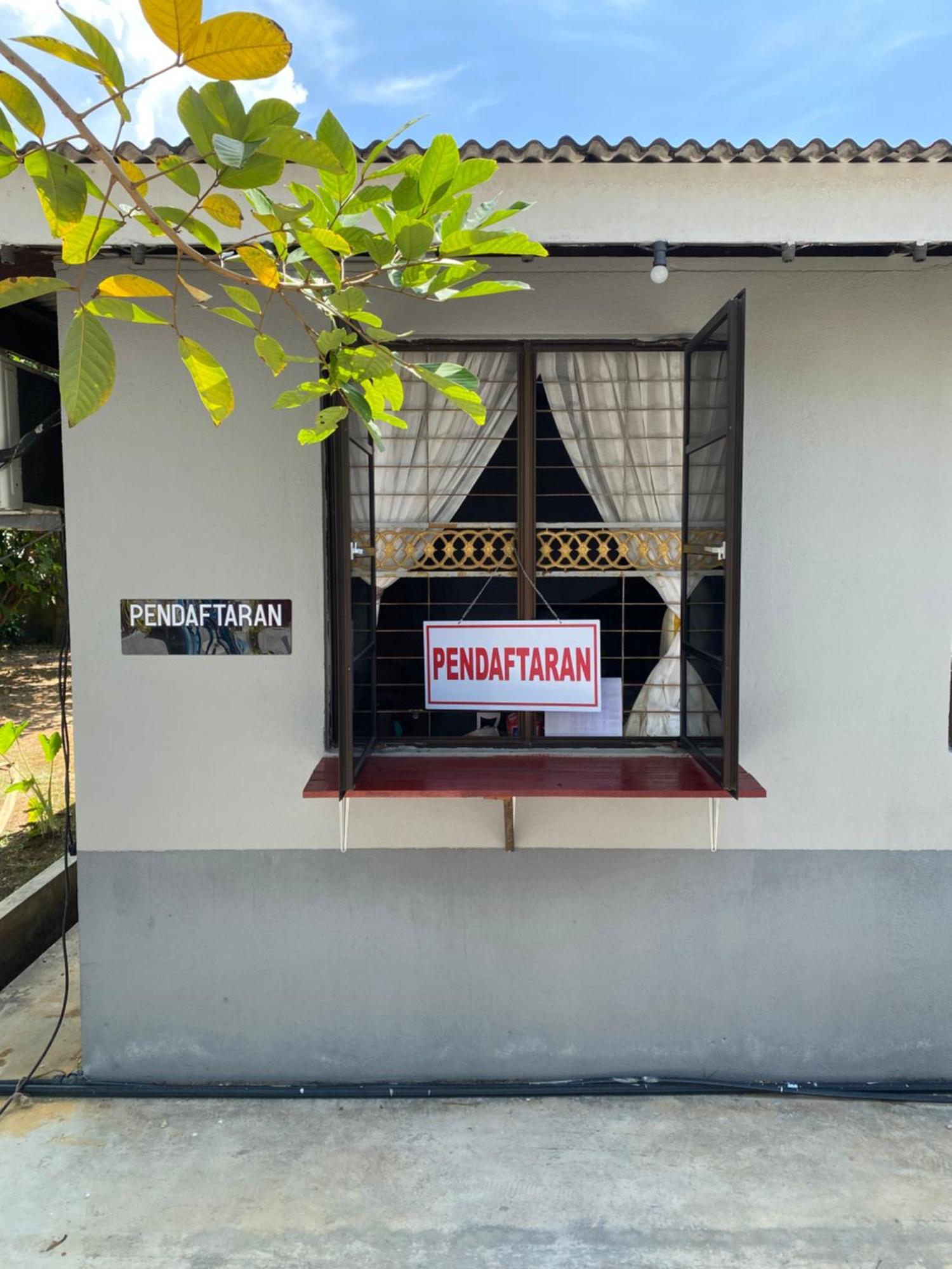 Lakse Inn Homestay Kampong Pengkalan Maras Ngoại thất bức ảnh