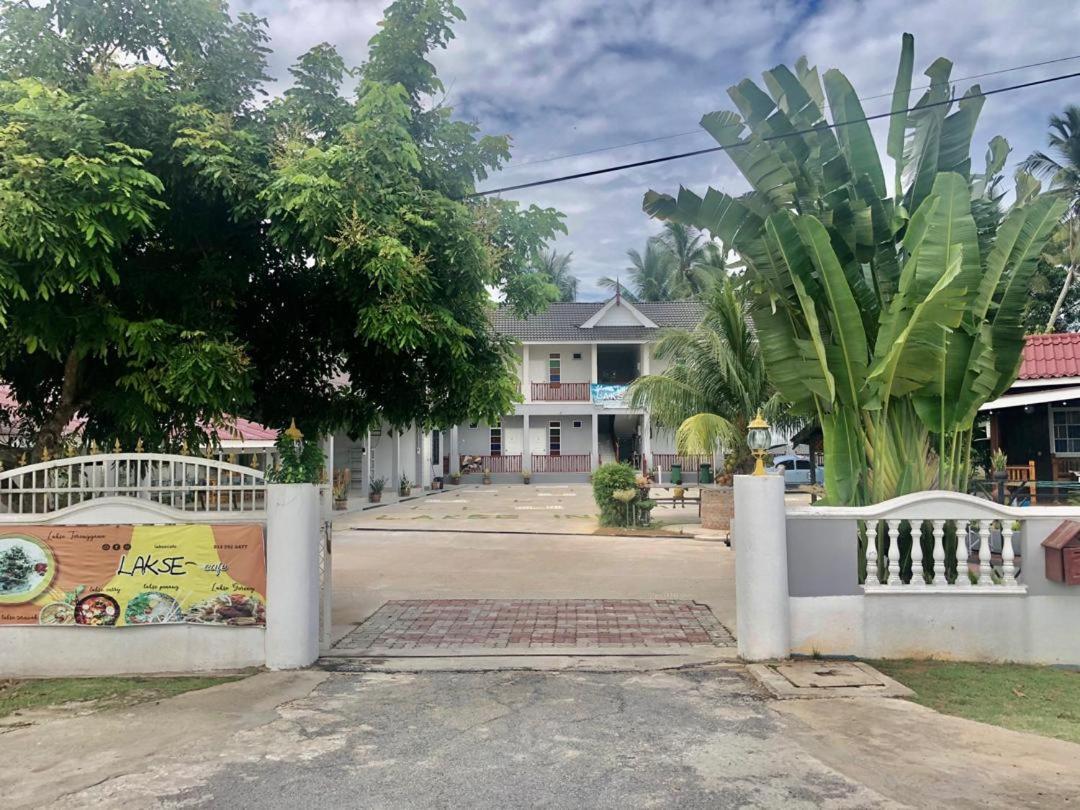 Lakse Inn Homestay Kampong Pengkalan Maras Ngoại thất bức ảnh